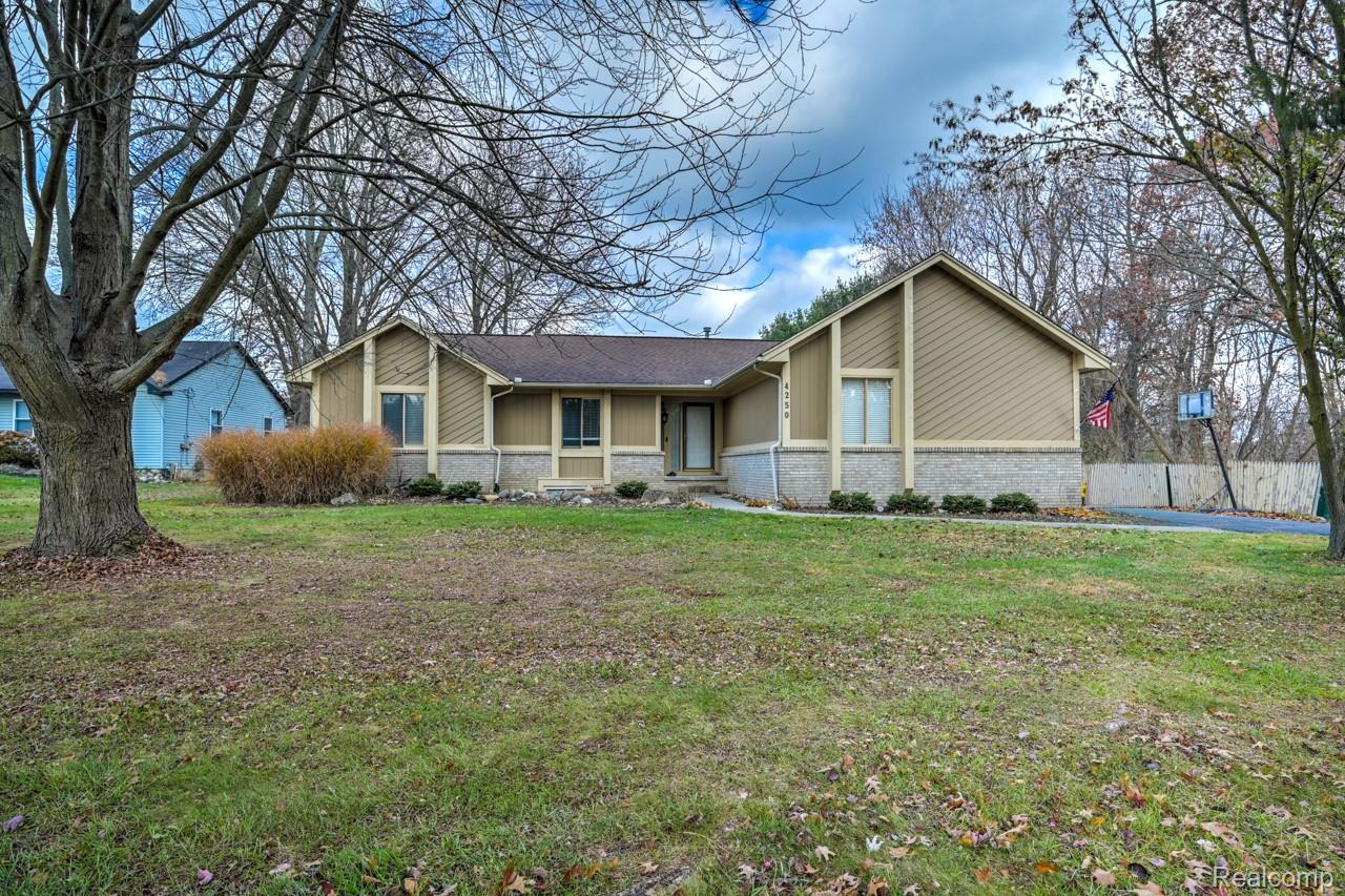 4250 White Oak Trail