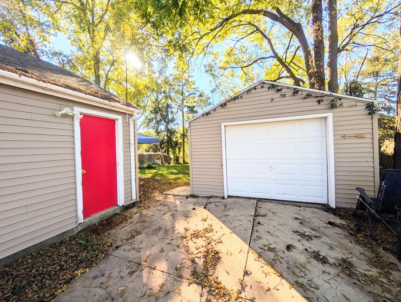 582 Riverside Drive