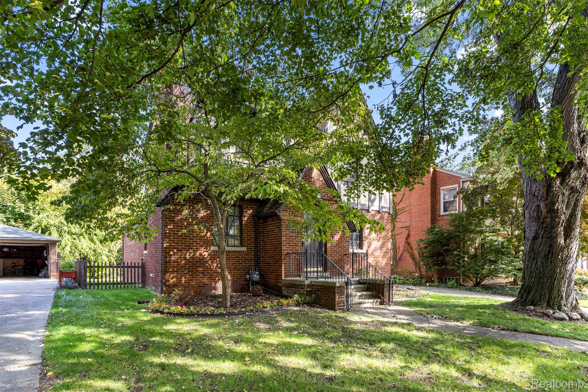 745 Beechmont Street