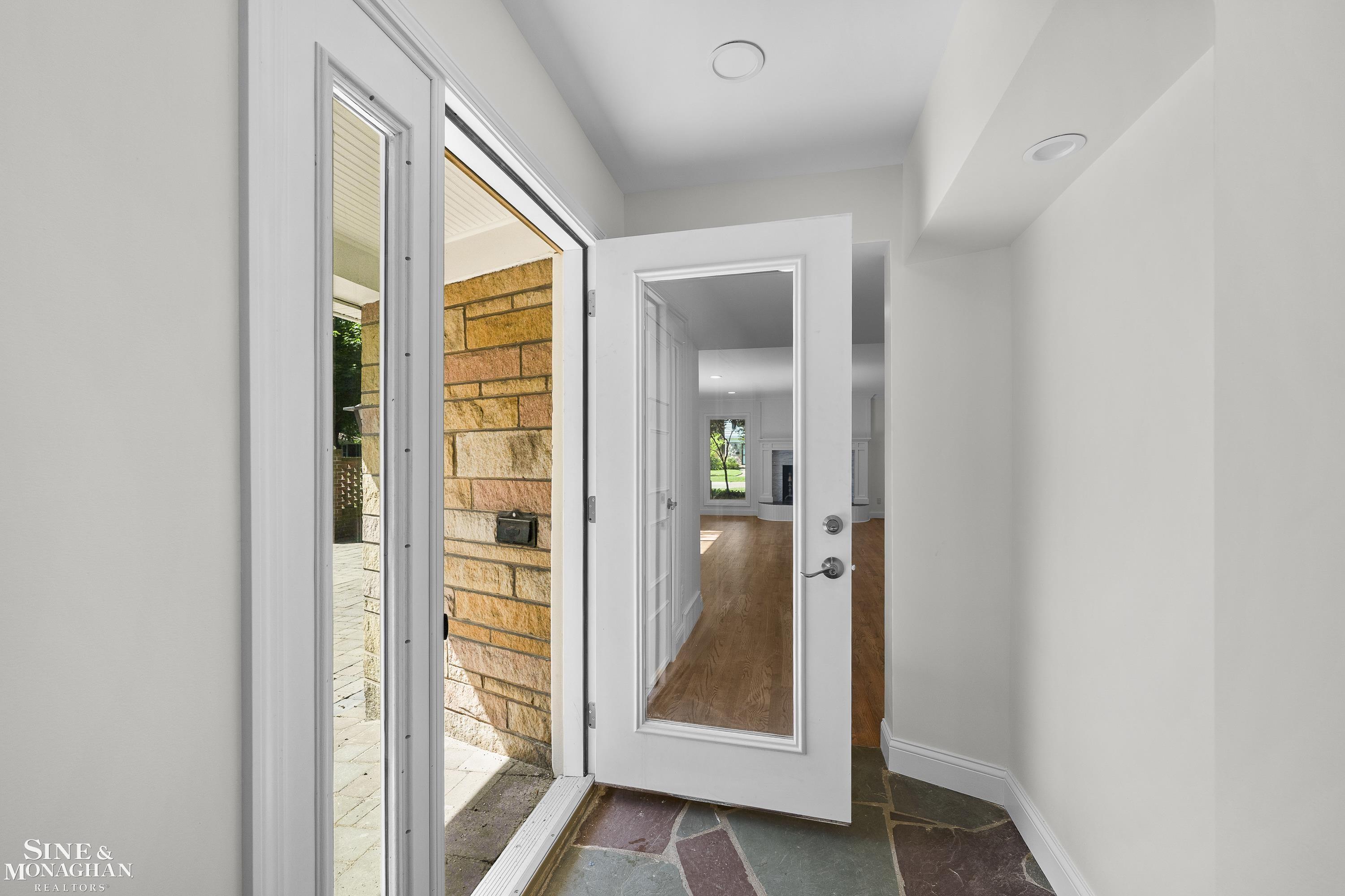 319 Kercheval Avenue