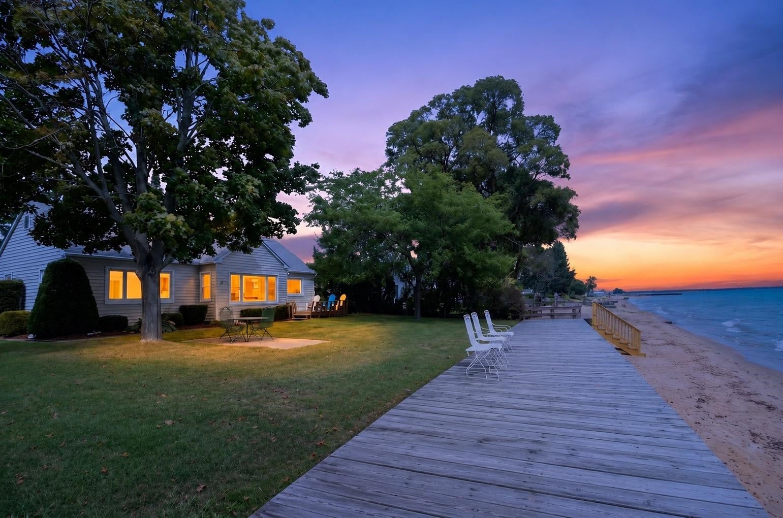 1105 Bay Drive