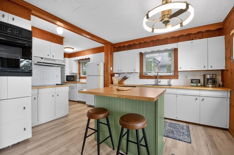 Tiny photo for 1105 Bay Drive, Tawas Township, MI 48763 (MLS # 79080073003)