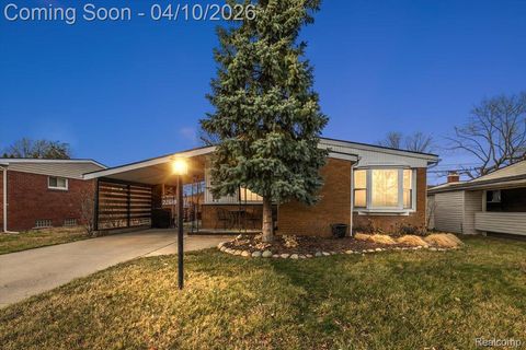 22613 Avalon Street St Clair Shores City MI 48080