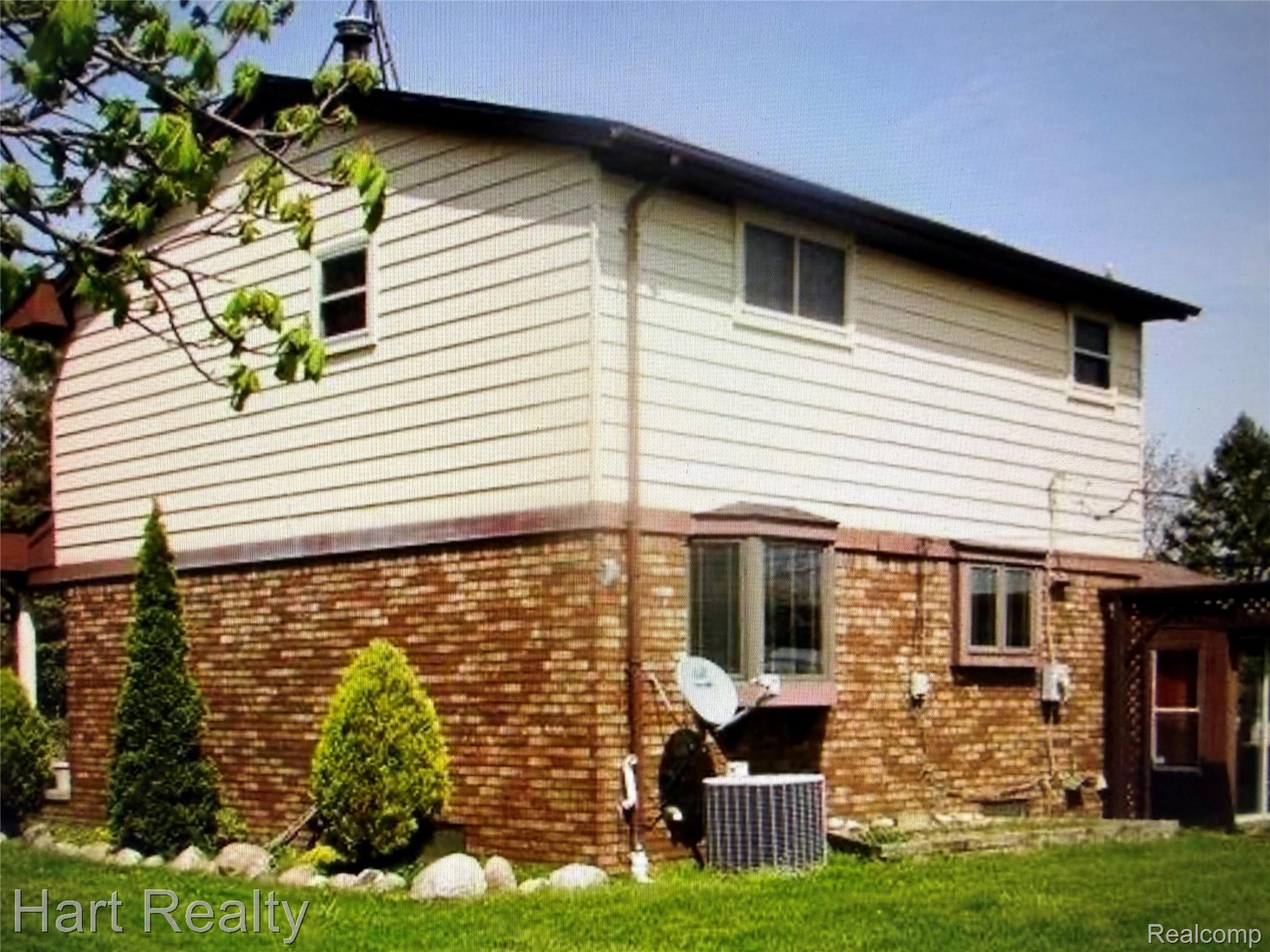 590 E Borland Road
