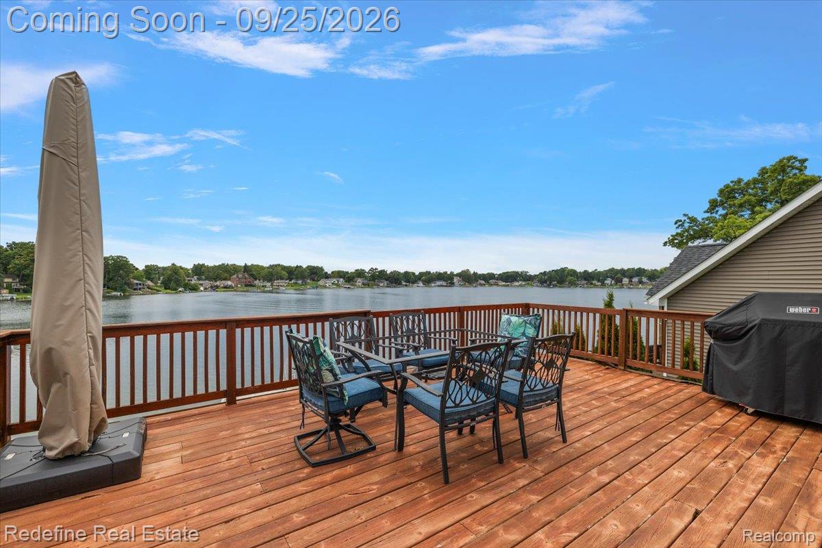 6186 Fonda Lake Drive