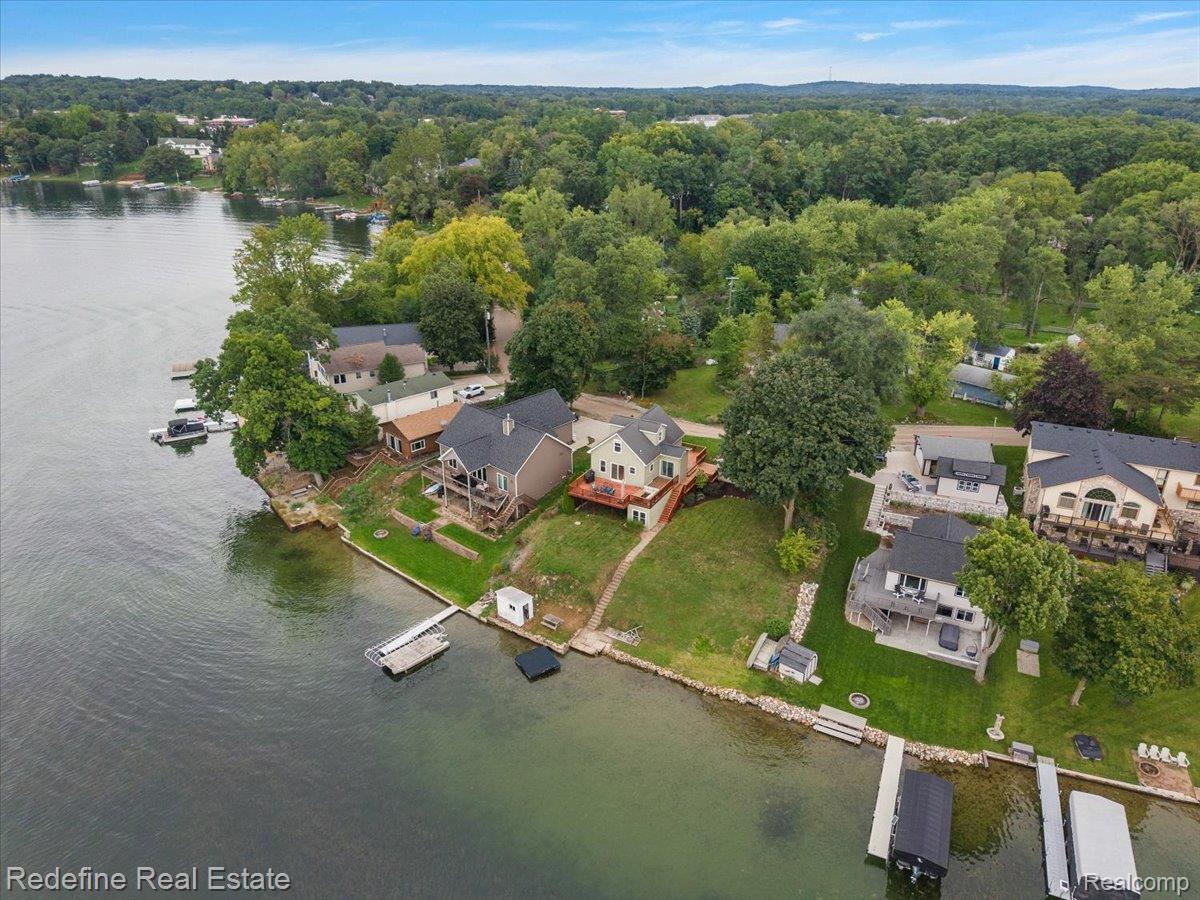 6186 Fonda Lake Drive