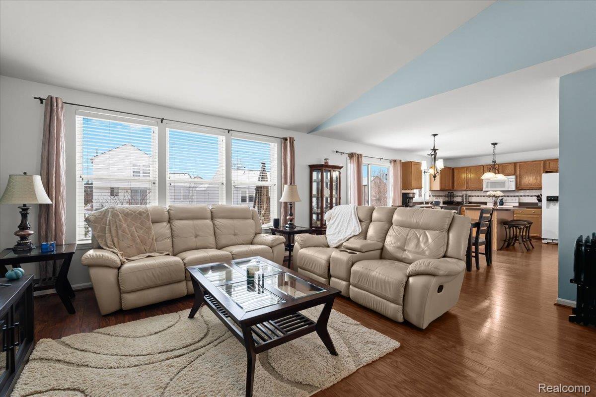 5071 Meadow Crest Circle