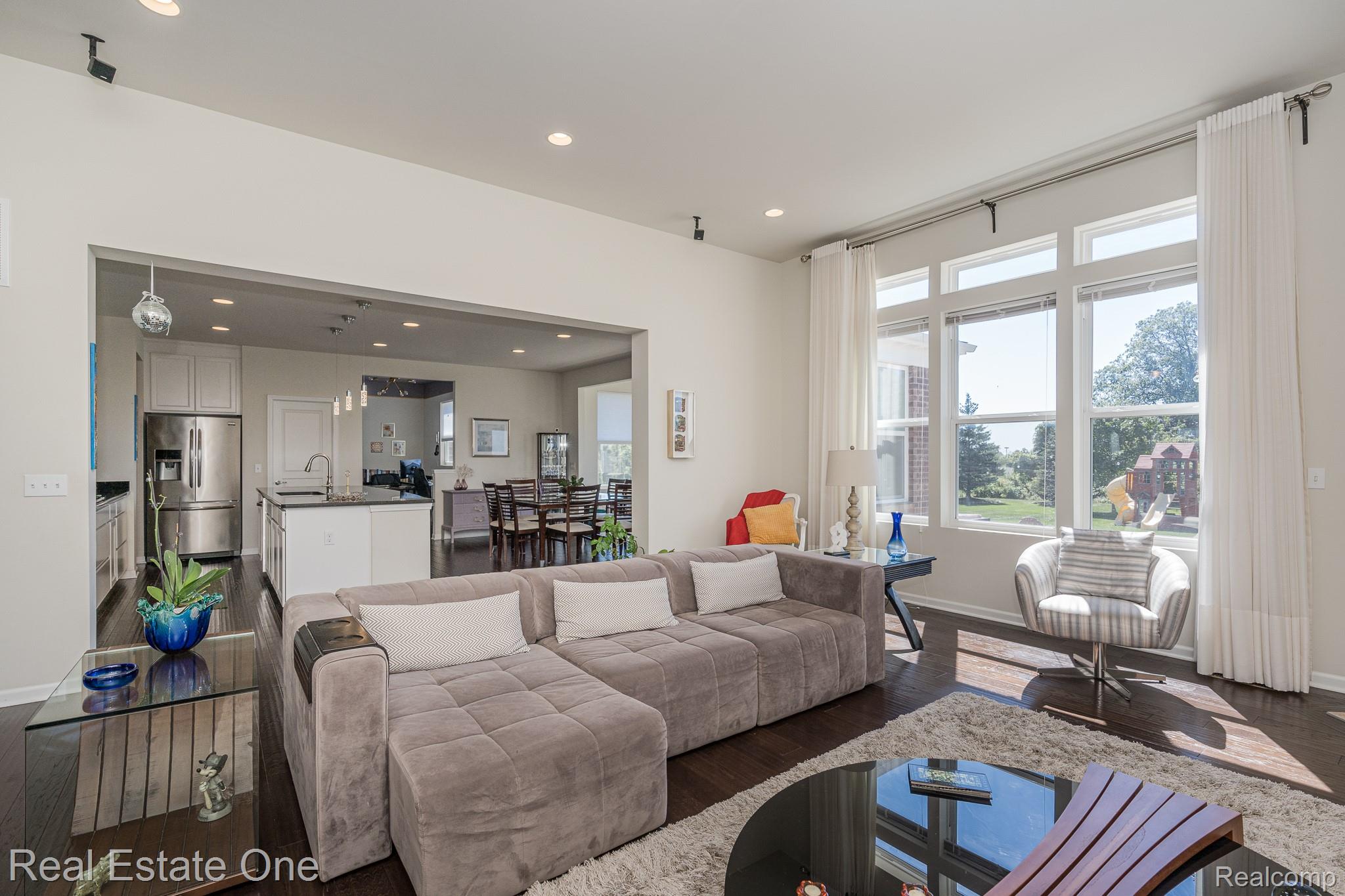 124 Oakland Crest Drive