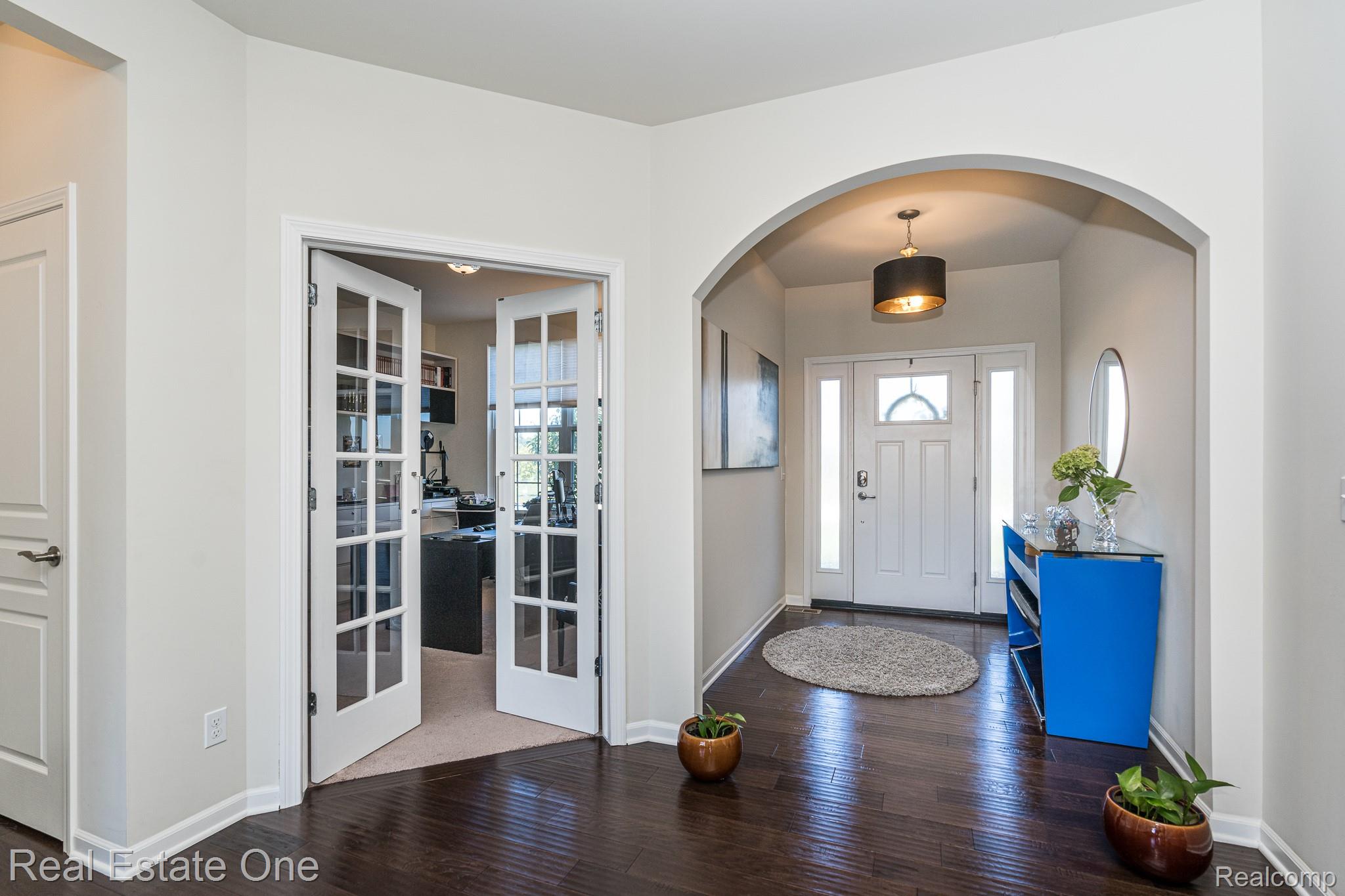 124 Oakland Crest Drive