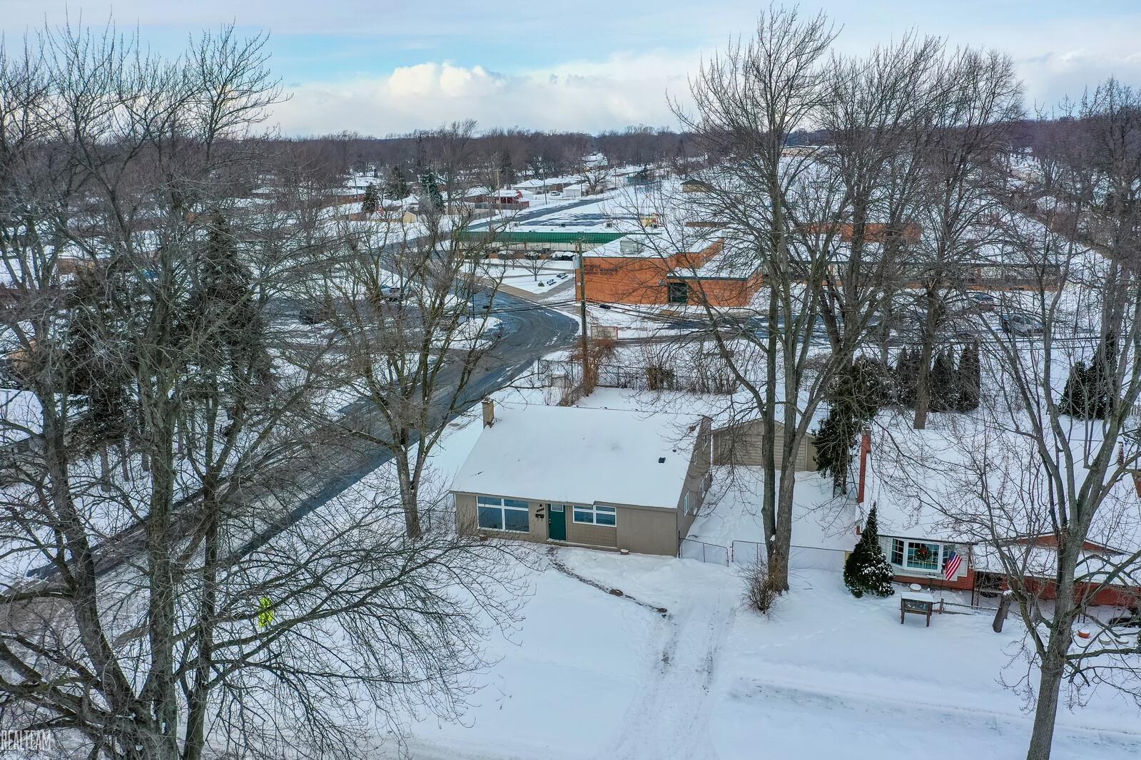 21425 Sunnyview Street