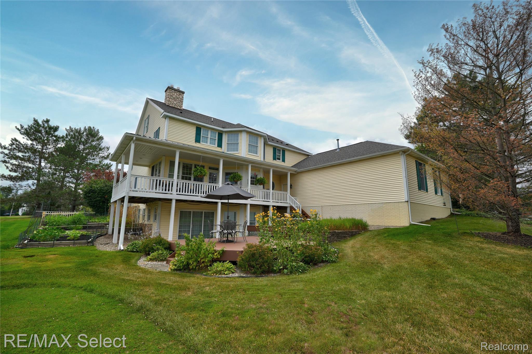 8211 Burleigh Road