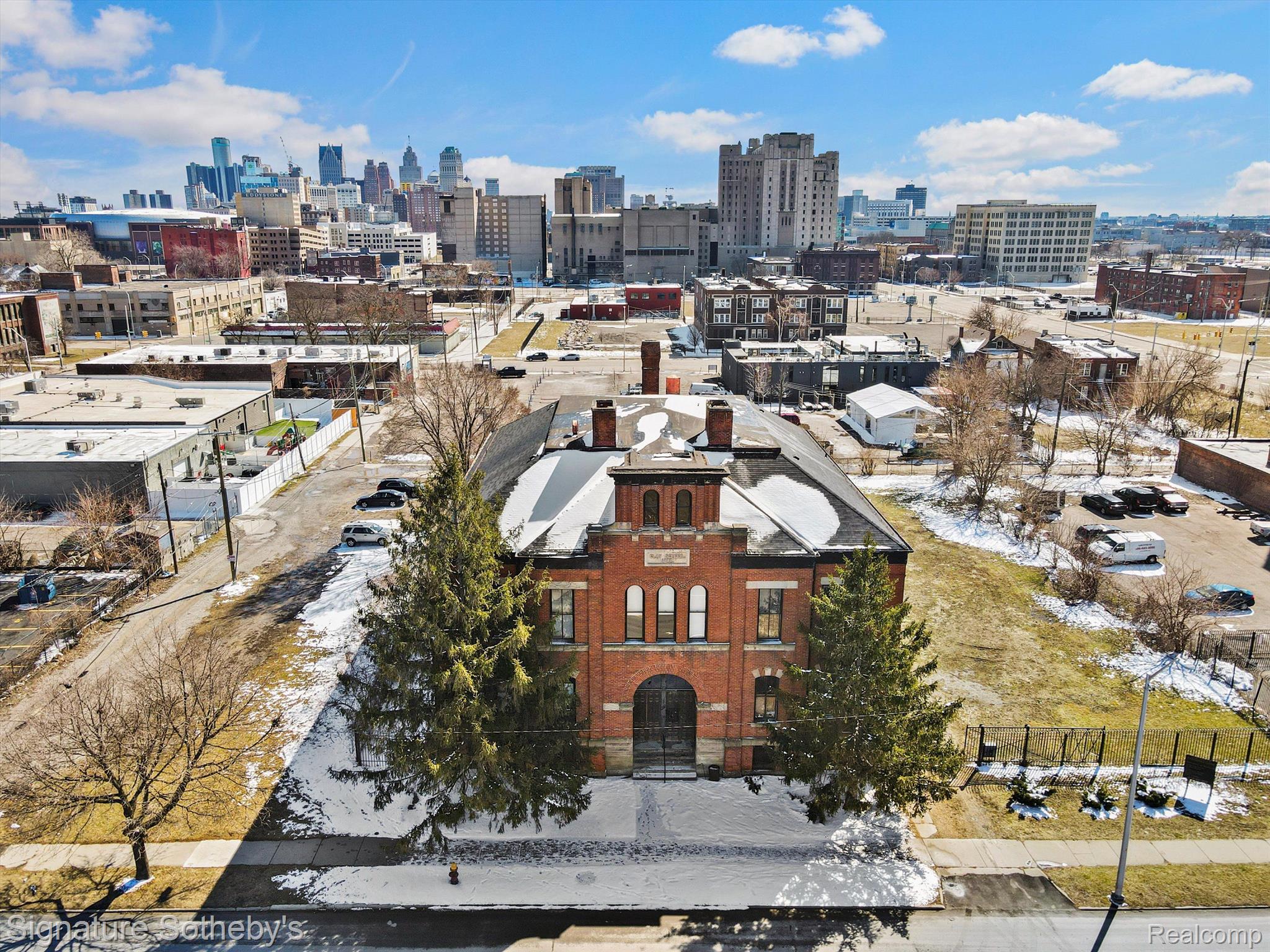 453 MARTIN LUTHER KING JR Boulevard