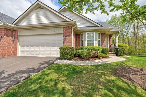 6501 CLUB E 8 Holly Township Oakland MI 48439