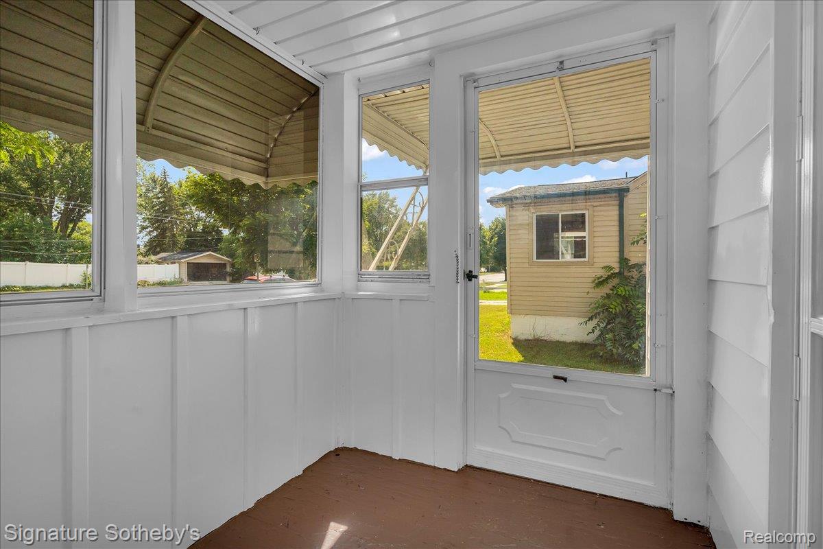 1221 E 13 Mile Road Road