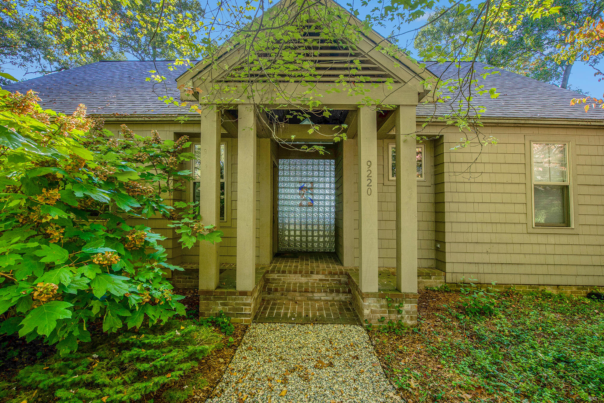 9220 Glenbrook Road