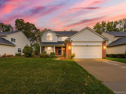 1255 Hartland Street Troy City MI 48083