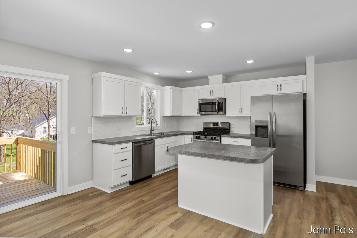 726 S Lincoln Street