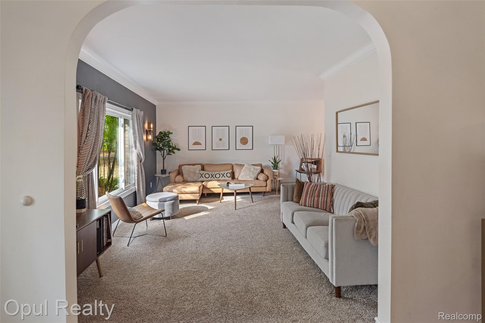 22416 Heathersett Crescent