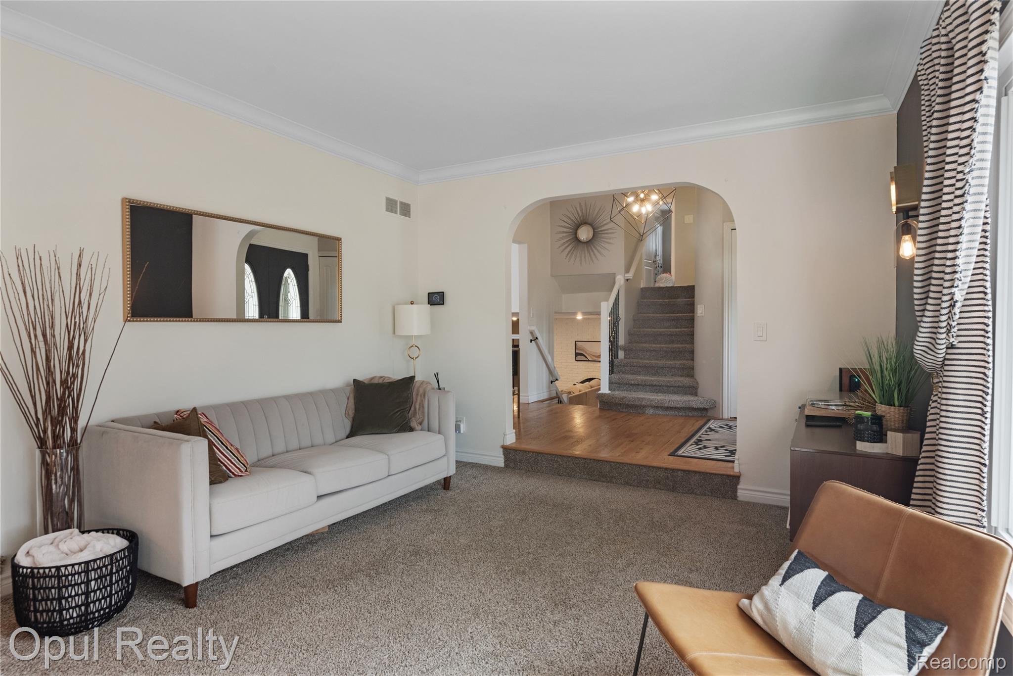 22416 Heathersett Crescent