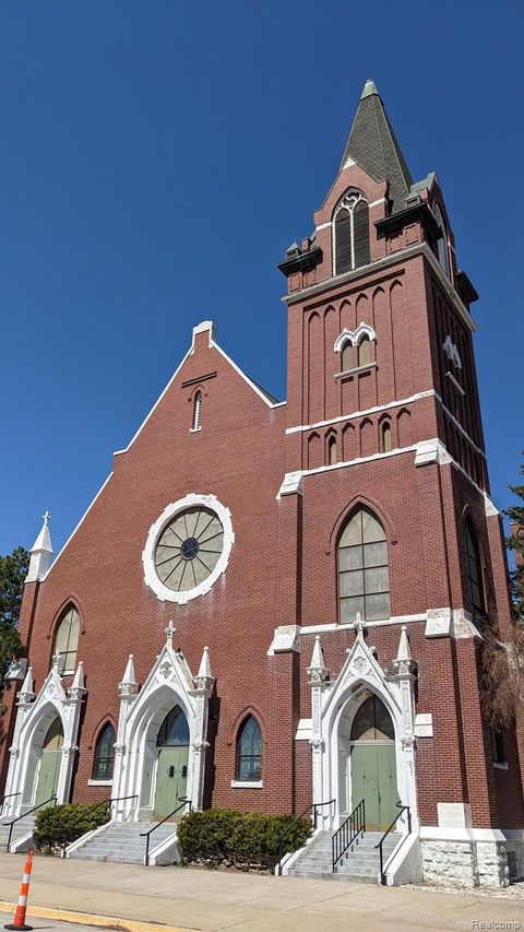 1120 N Grant Street Bay City City MI 48708