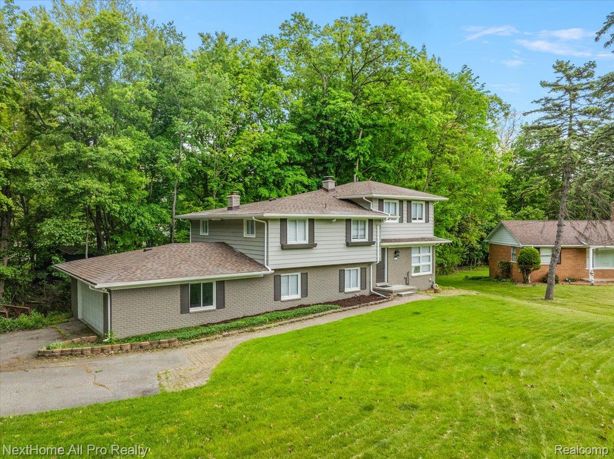 26557 Old Homestead Drive