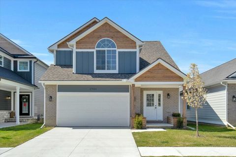 27621 Maryjane Lane E Chesterfield Township MI 48047