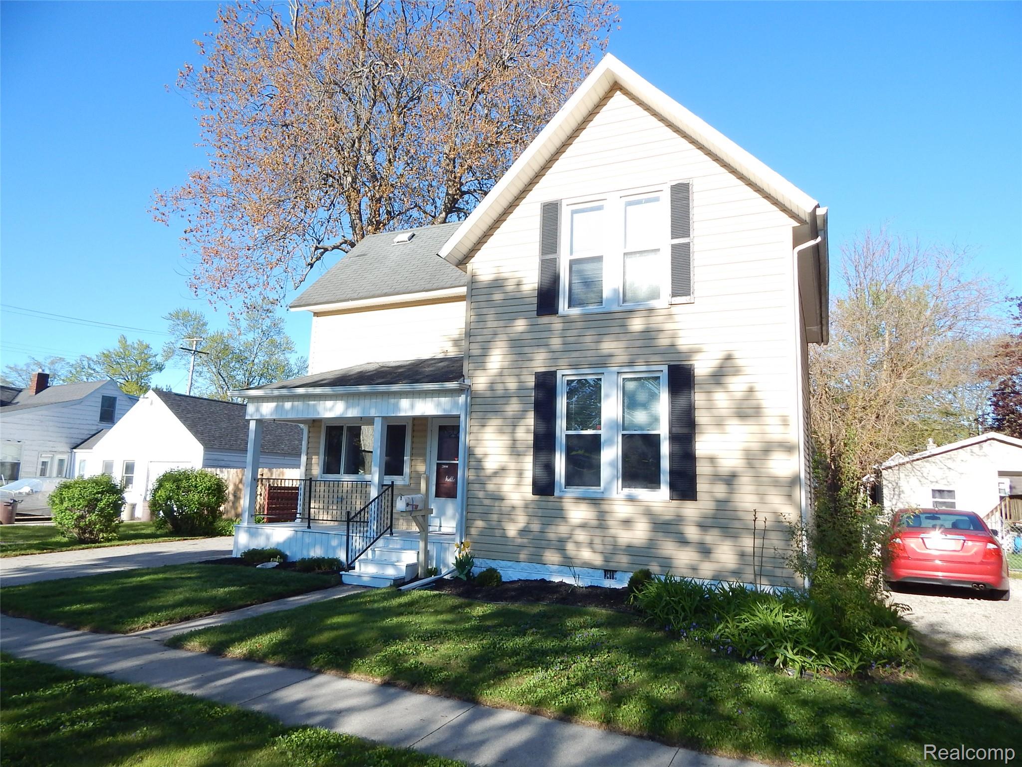 2711 Cherry Street