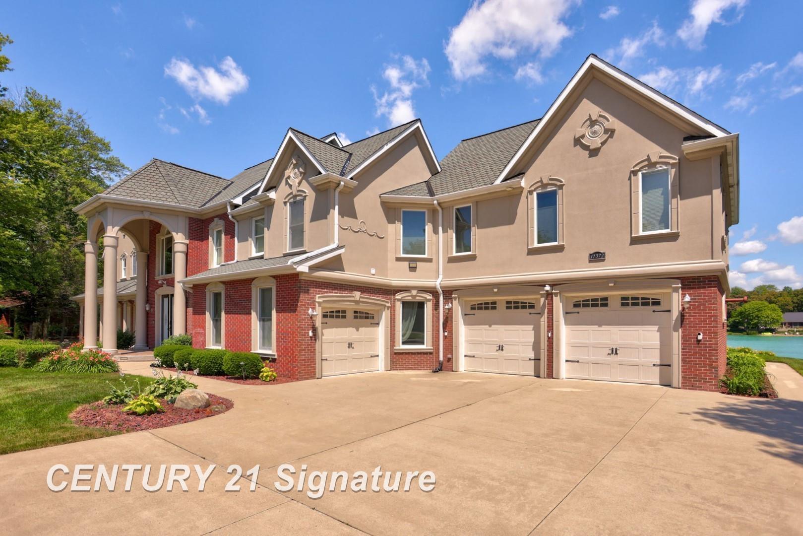 11372 Lake Circle Drive