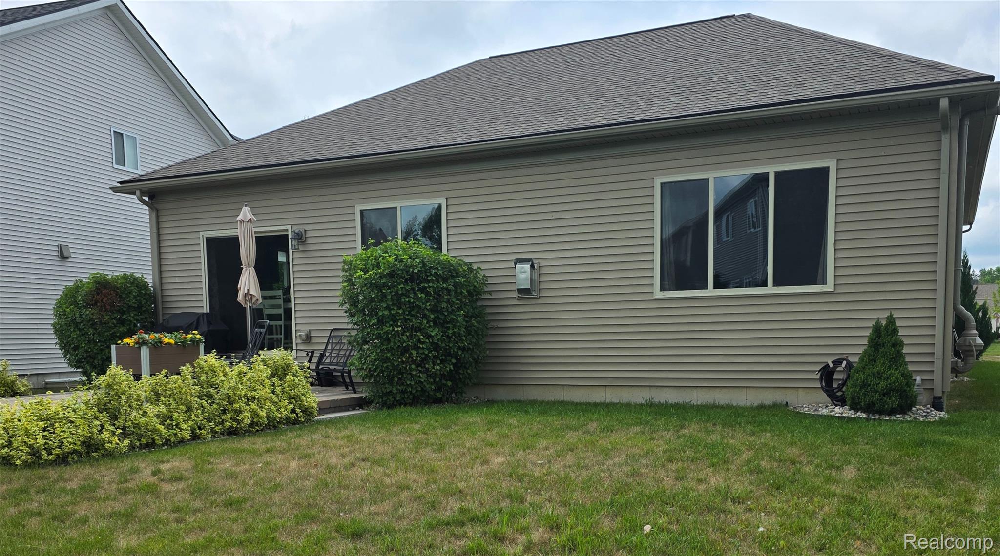 322 Hidden River E