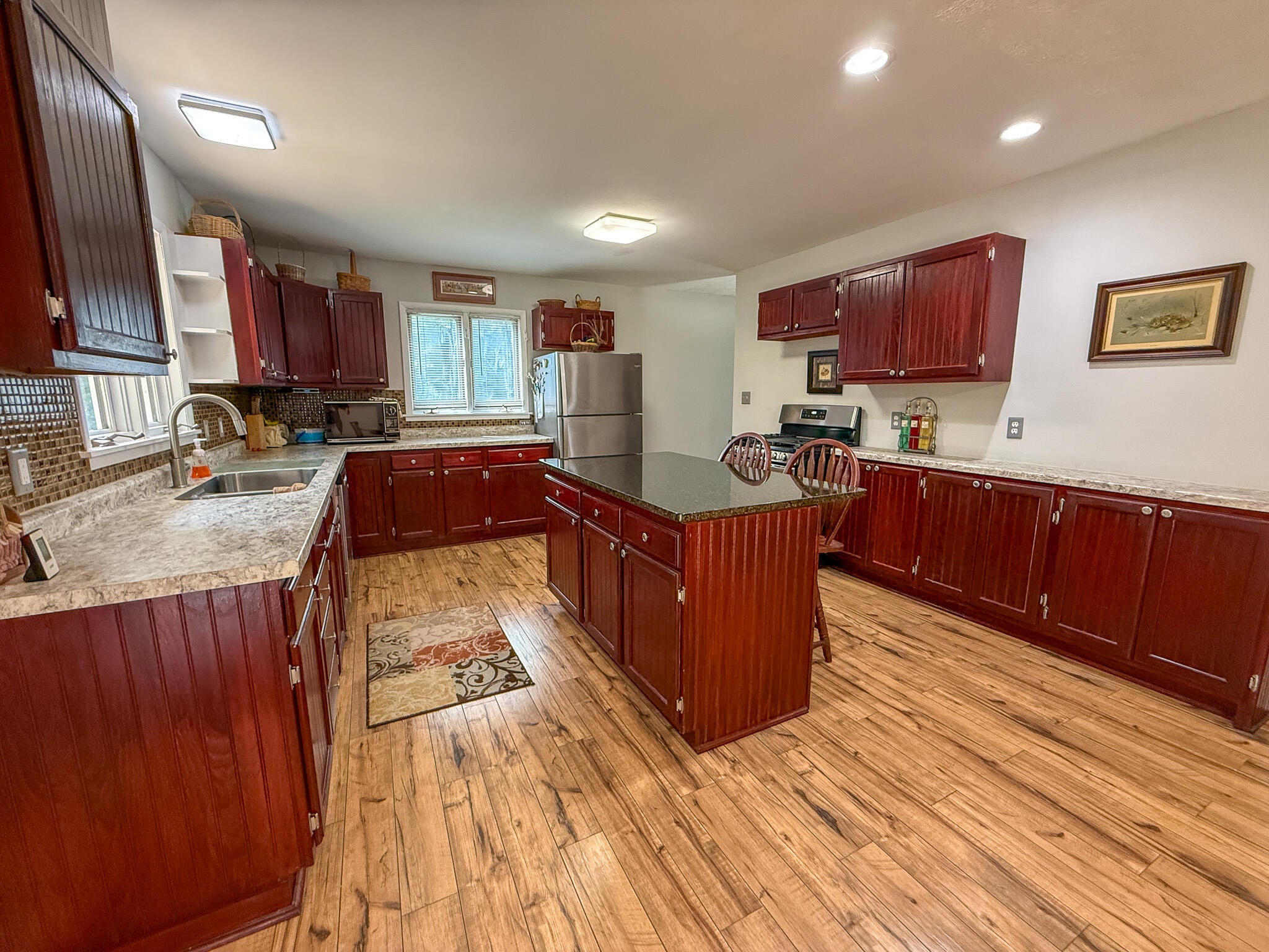 Properties Available 4 - 4 7017 Elm Avenue