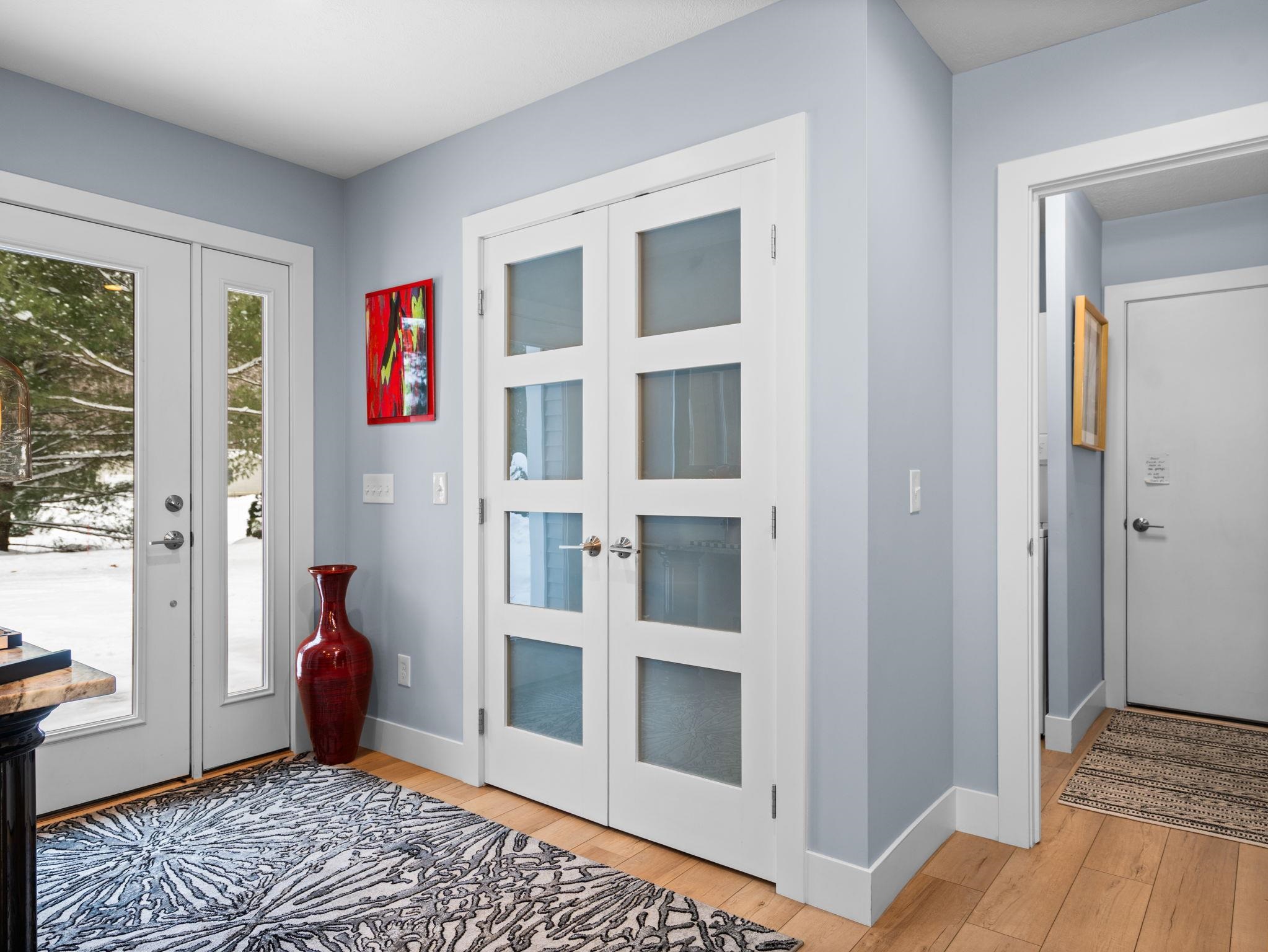 8906-A Manhattan North