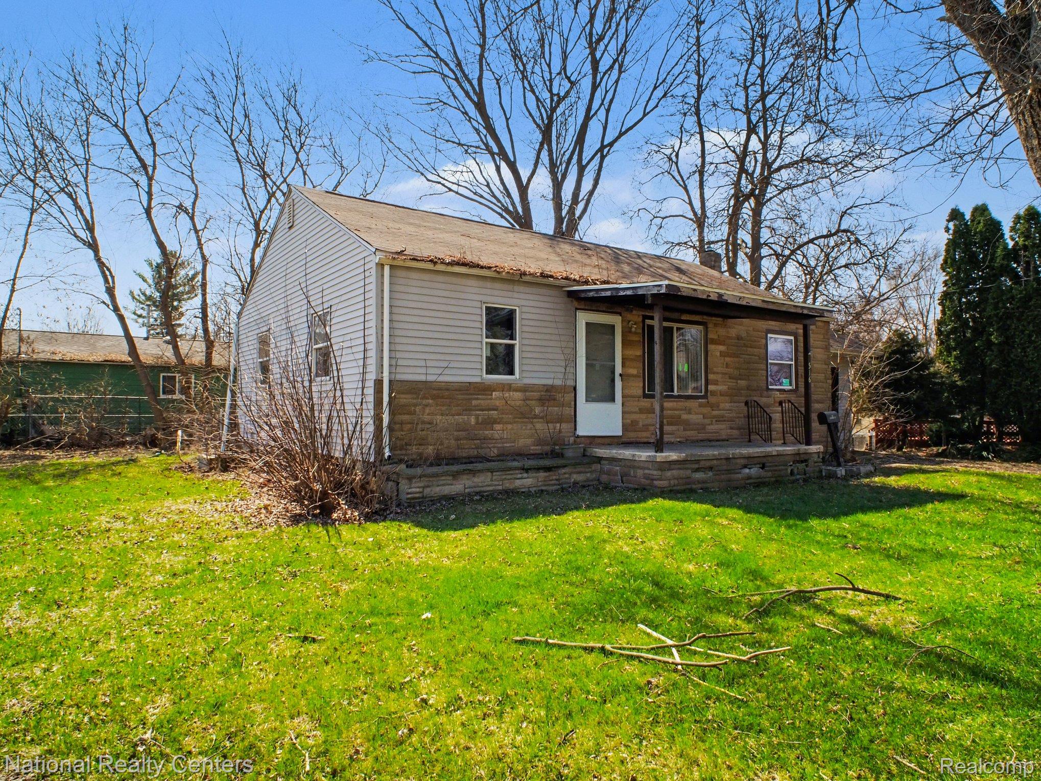 516 Roosevelt Avenue