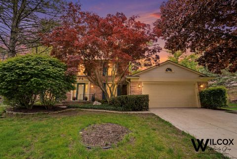Photo of 478 Cypress Road, Rochester Hills City, MI 48309 (MLS # 81026023151)