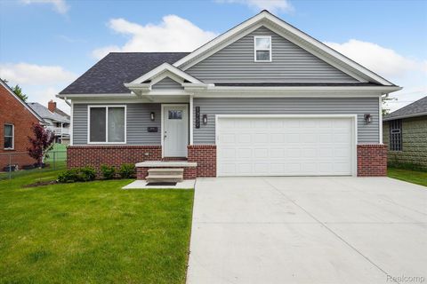 1759 2nd Street Wyandotte City MI 48192