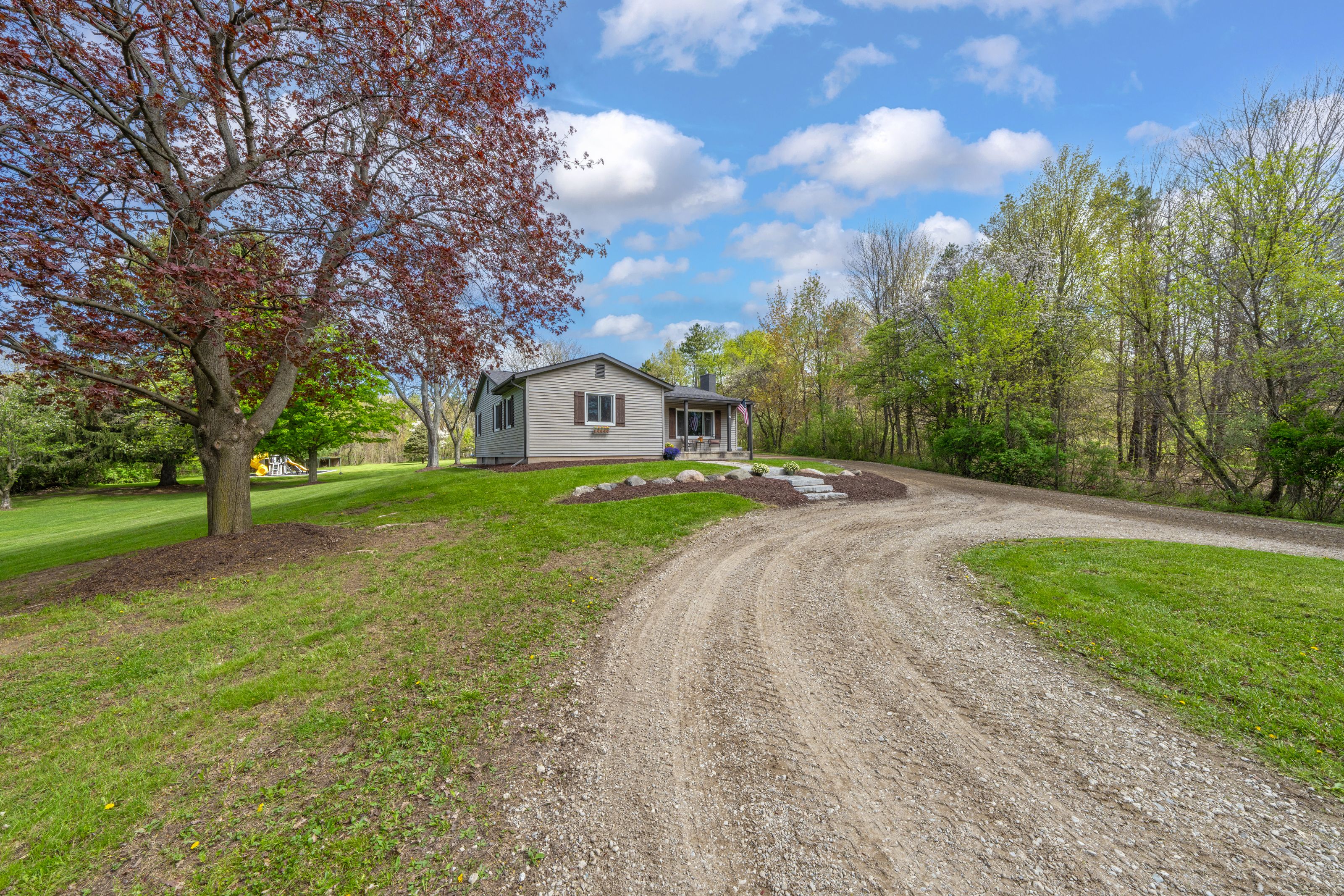 1205 MCKAIL Road