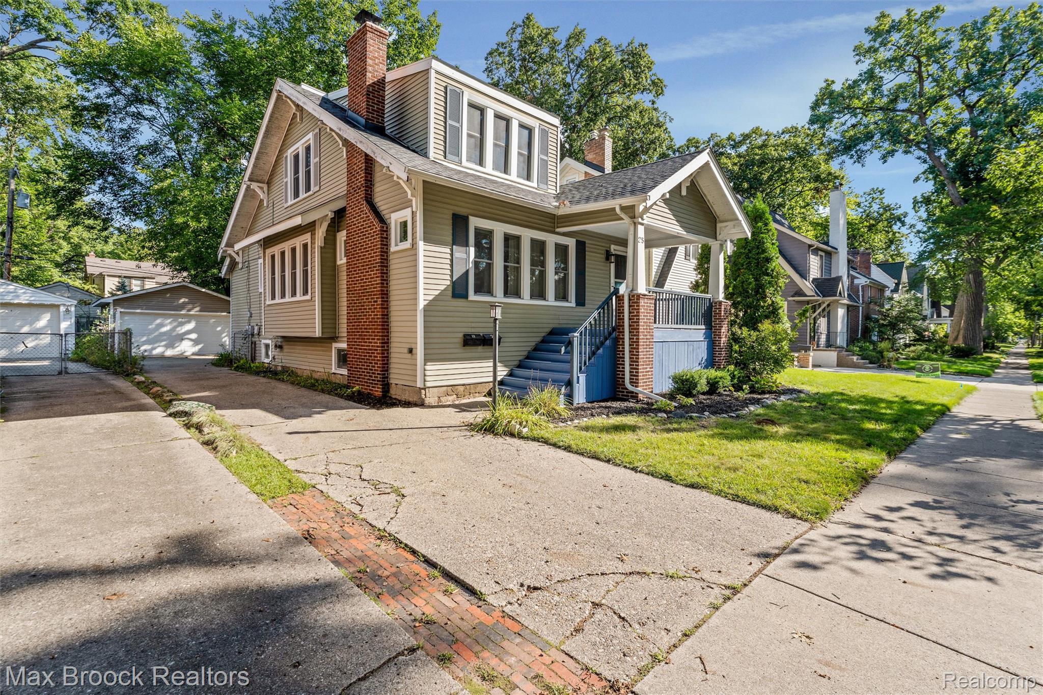 25 WELLESLEY Drive