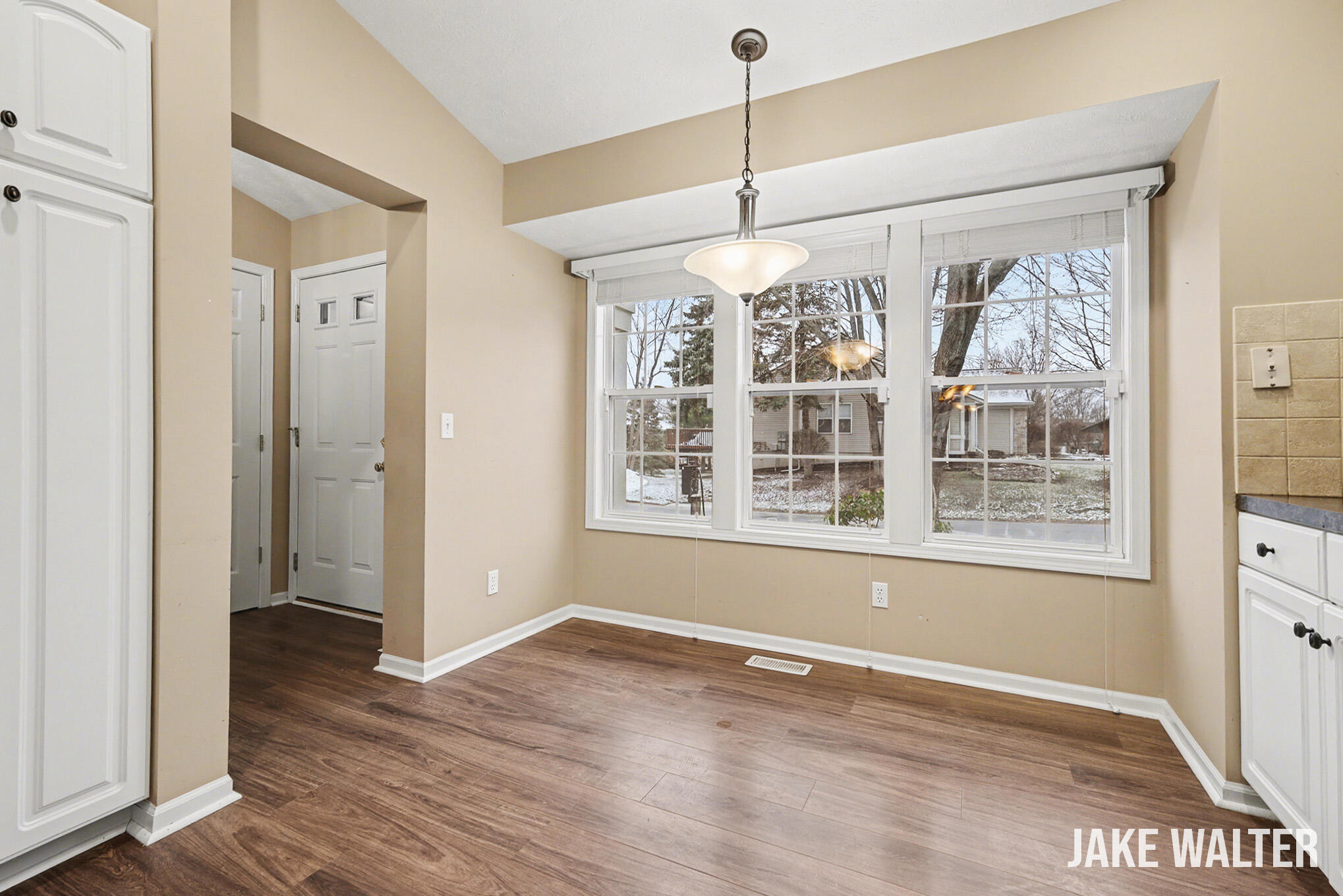 3766 Old Elm Drive SE