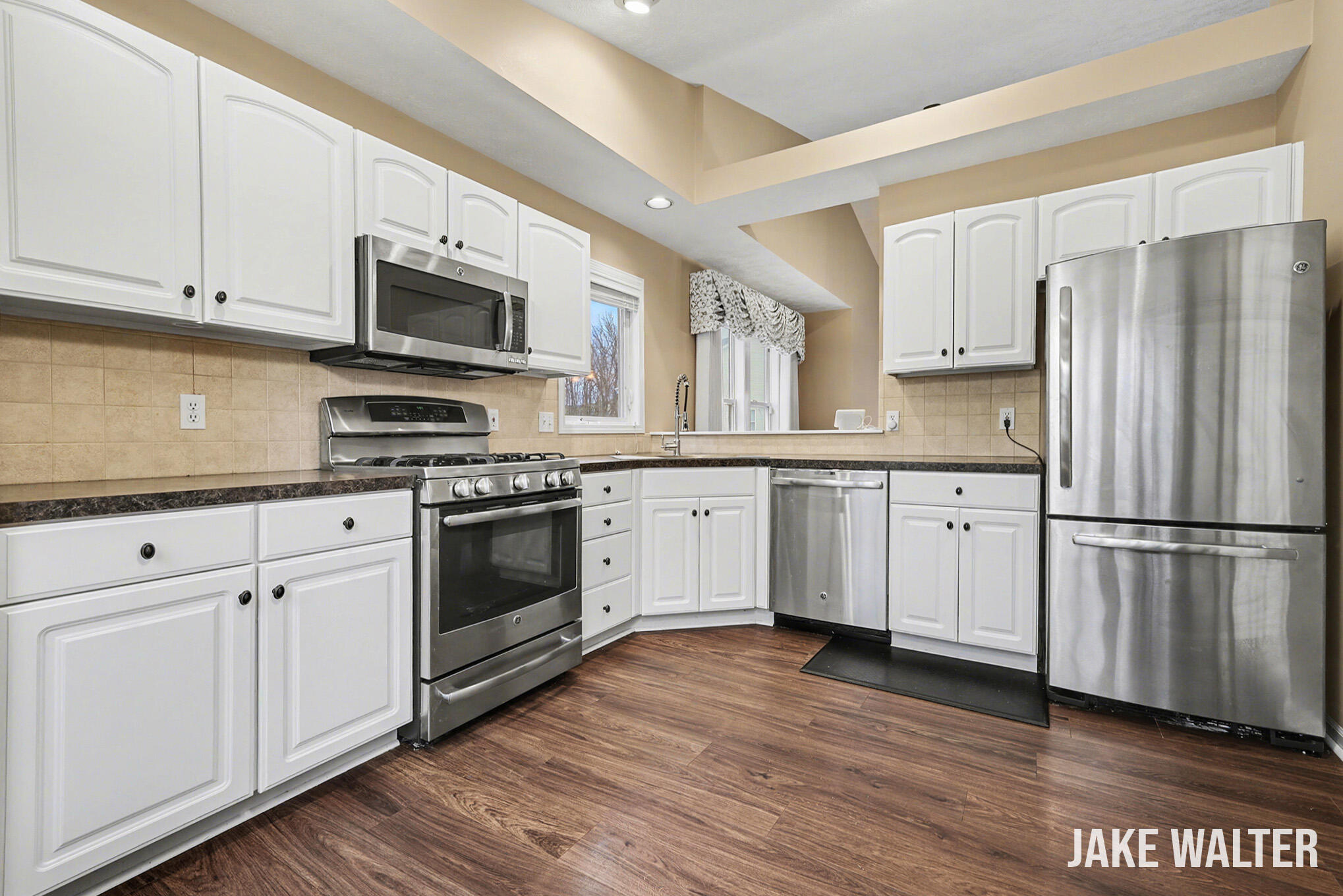 3766 Old Elm Drive SE