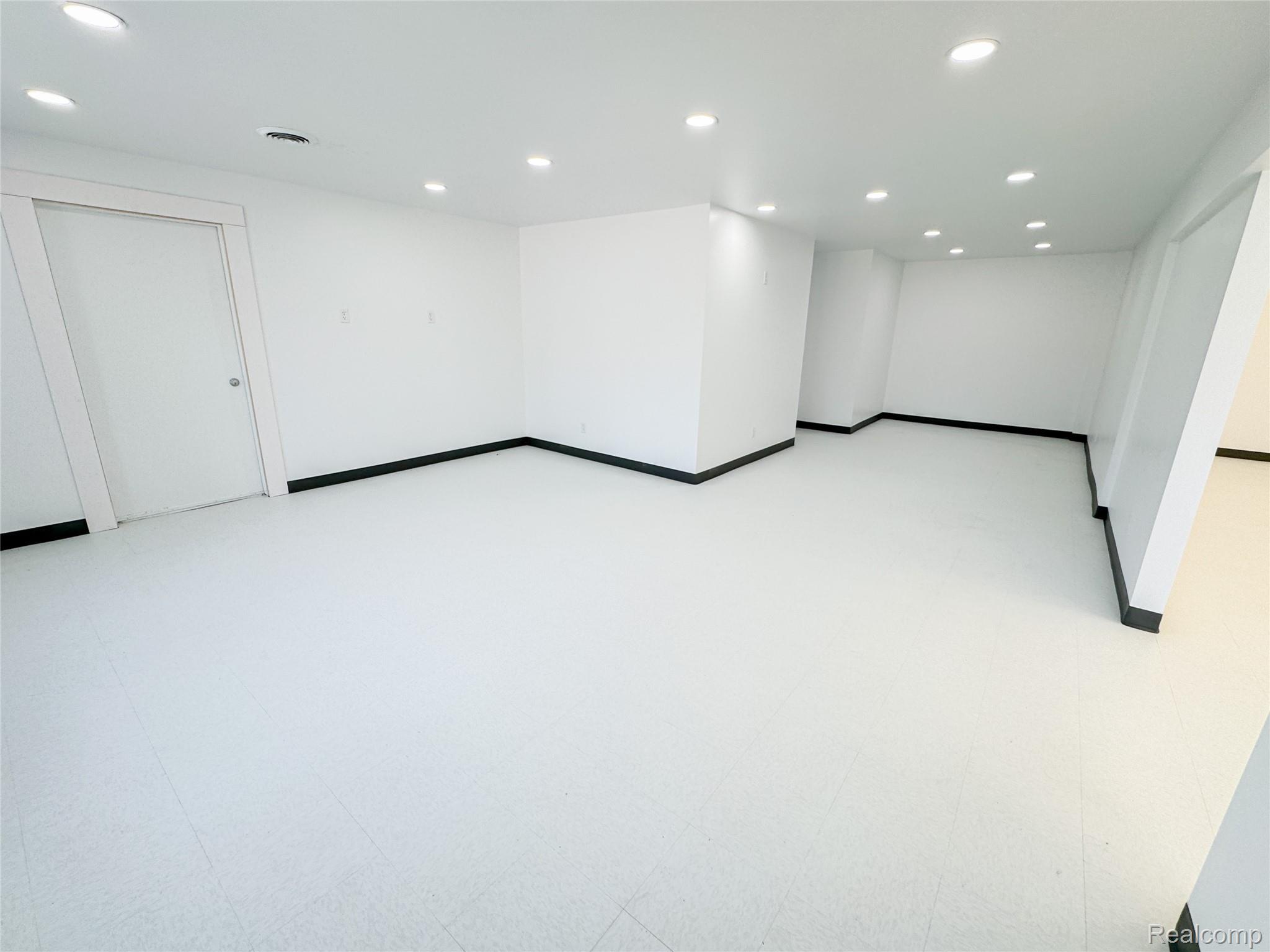 1459 N LEROY Street Suite A