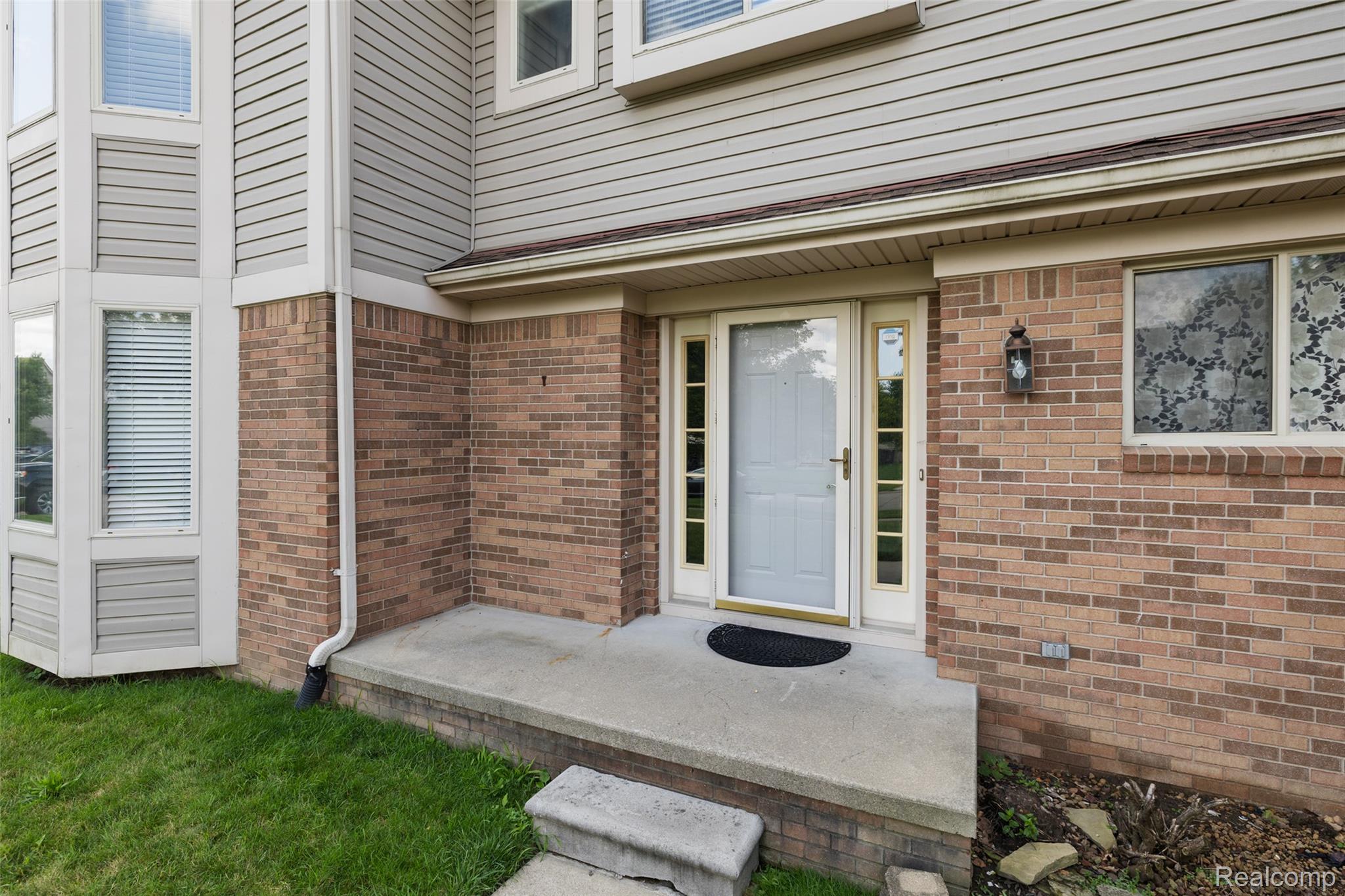22480 Streamside Drive