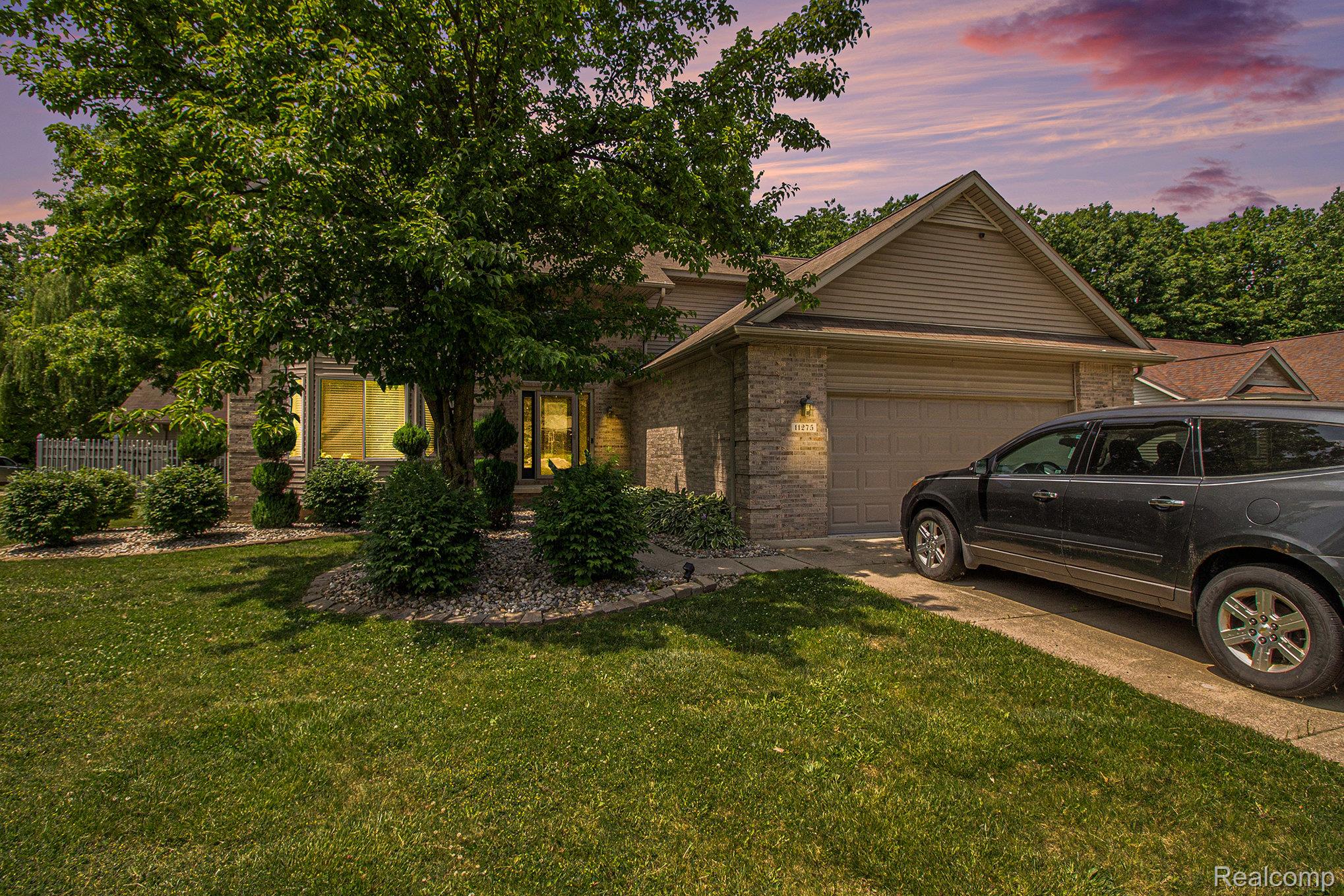 11275 Grand Oaks Drive