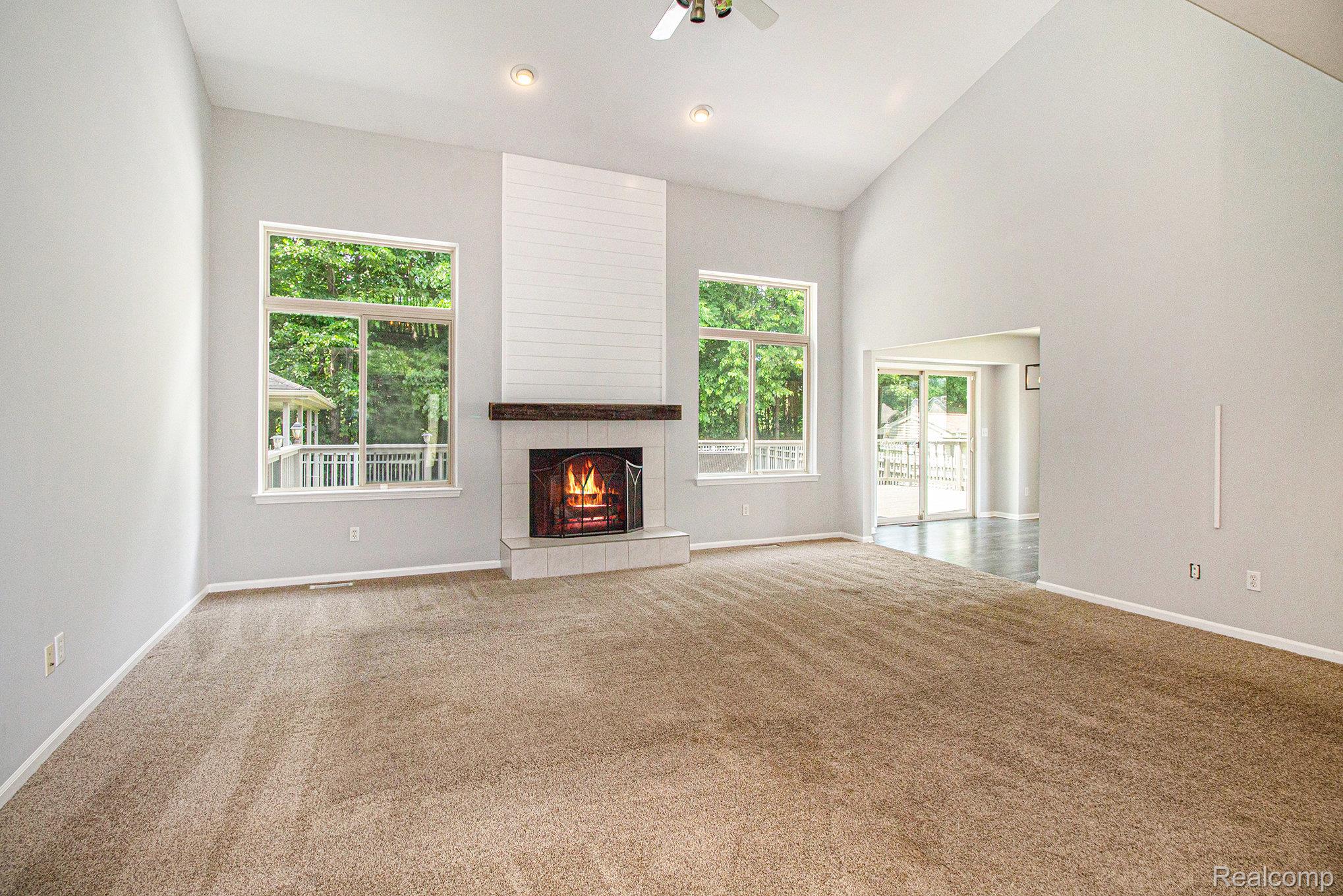 11275 Grand Oaks Drive