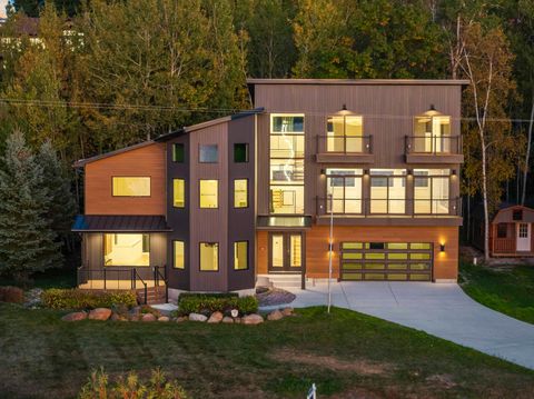 10191 Peninsula Drive Peninsula Township MI 49686