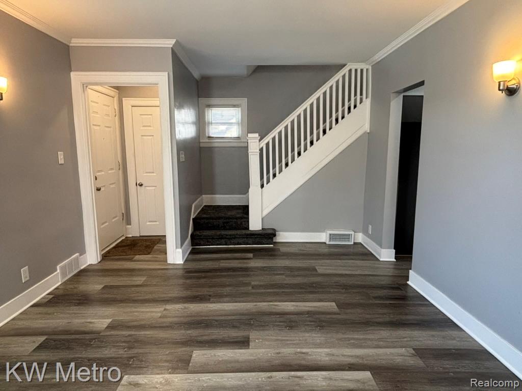 14400 Hubbell Street