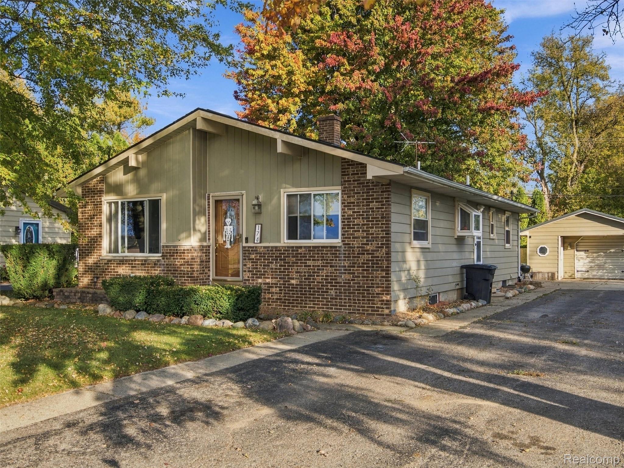 174 W Borland Road