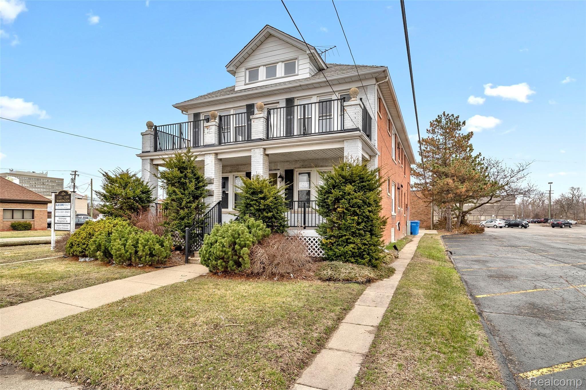 1103 WASHINGTON Street