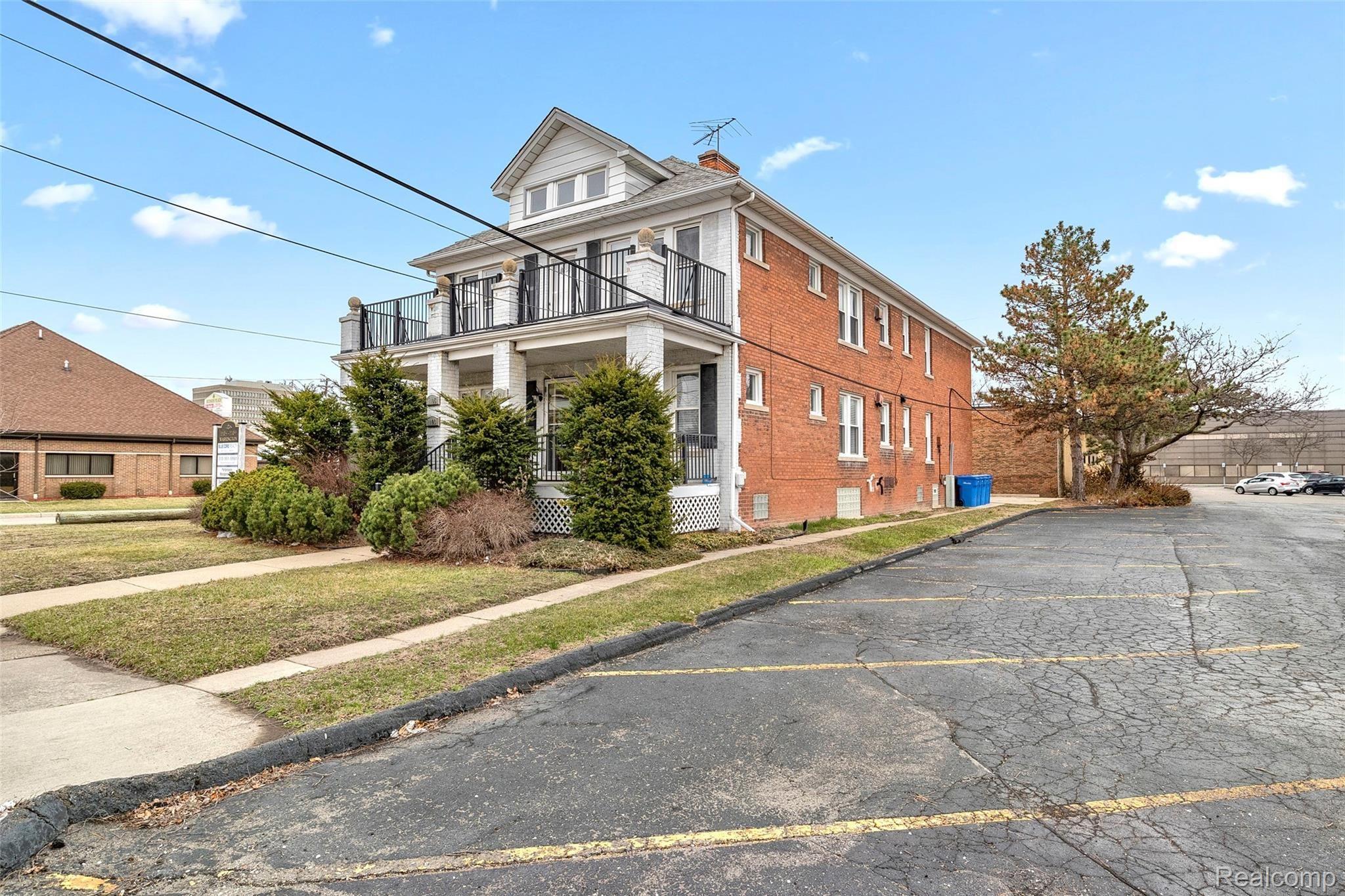 1103 WASHINGTON Street