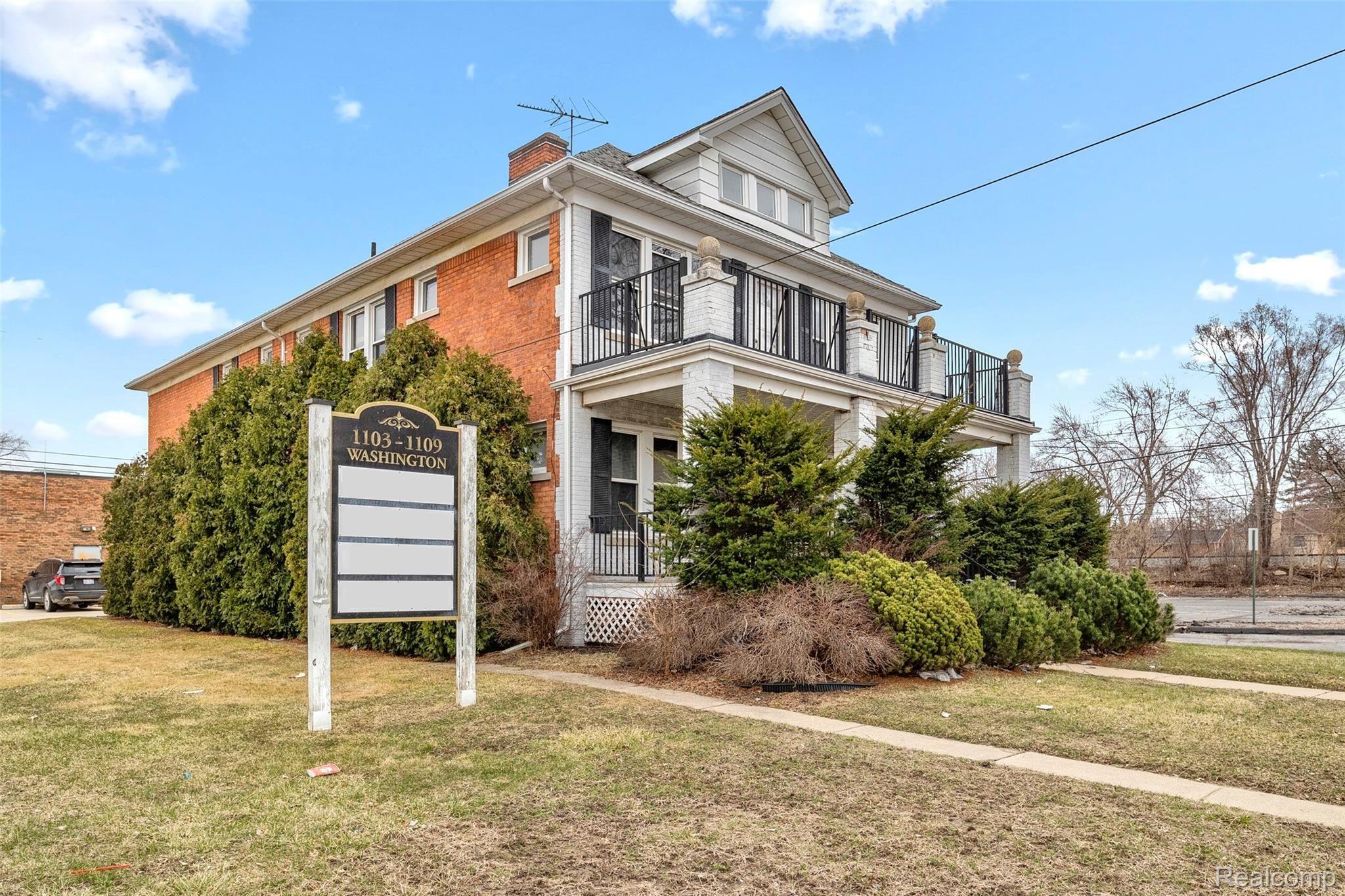 1103 WASHINGTON Street