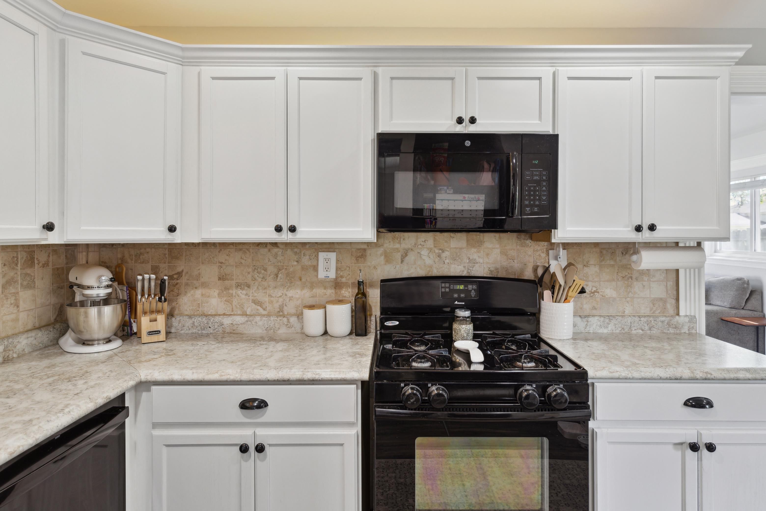 Flat Rock City Wayne, Michigan 48134, United States, 3 Bedrooms Bedrooms, ,1 BathroomBathrooms,Residential,Pending,123700