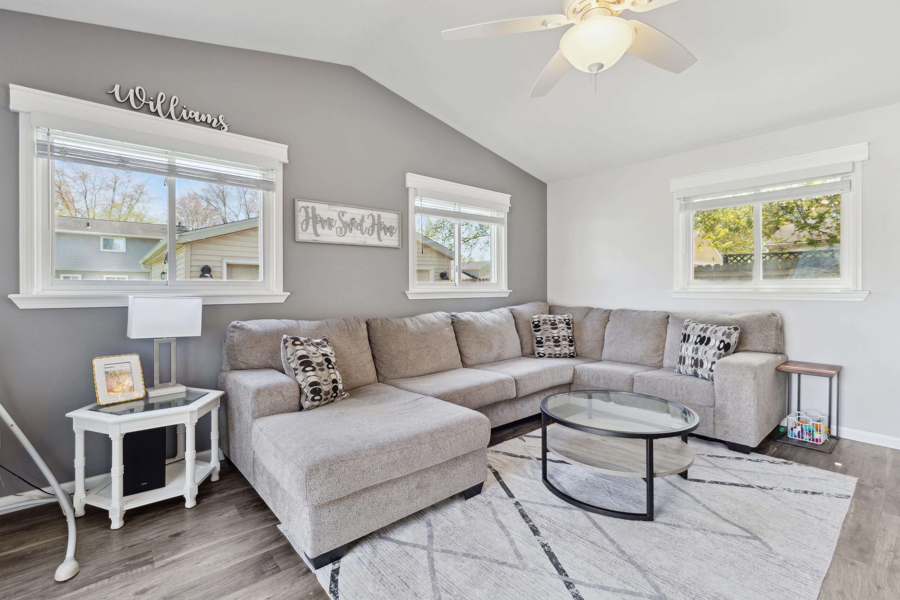 Flat Rock City Wayne, Michigan 48134, United States, 3 Bedrooms Bedrooms, ,1 BathroomBathrooms,Residential,Pending,123700